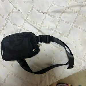 Lululemon belt bag